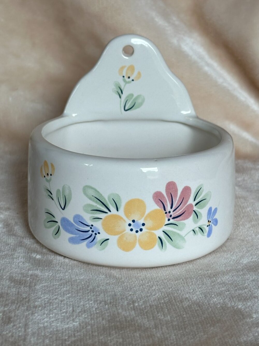 Ceramic Wall Pocket Air Plant Planter Vintage EUC Floral Pastel - Picture 8 of 8